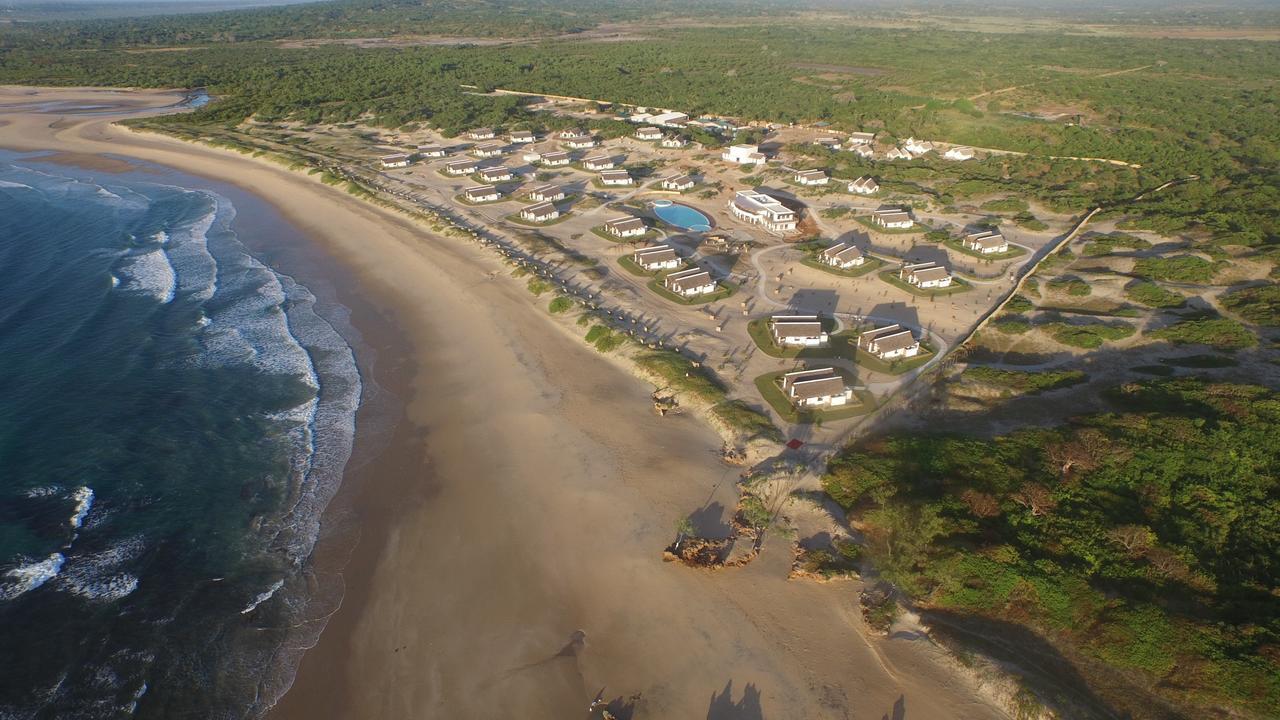Mequfi Beach Resort Mecufi Exterior photo